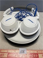 NICE SET OF BOSE HEADPHONES WITH CASE