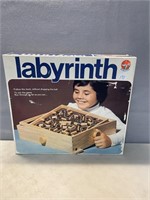 NEAT VINTAGE WOODEN GAME & BOX - LABYRINTH