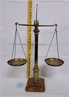 brass balance scale w/marble base