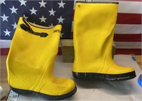 Yellow rubber construction boots size 12