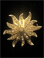 14K Gold 1" Floral Brooch w/ White Gems