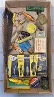 Vtg Fishing Lure & Accessory Lot Incl Advertising