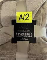 mon chateau reversible contrast stitch throw