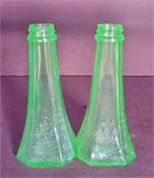 2pc Rare Uranium Salt & Pepper Jars