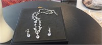 Ladies pear Shaped Rhinestone Necklace & Earrings