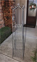 Outdoor plant stand