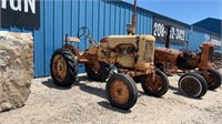 Allis- Chalmers Vintage Tractor