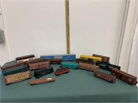 Various HO Scale Freight and Train Cars-as is