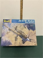 Revell 1/48 Stuka Dive Bomber Ju87G-1-complete