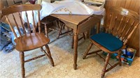 Oak dropleaf dinette table & 4 chairs