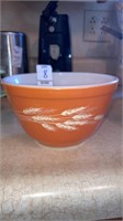 Pyrex 401 small mixing bowl wheat pattern