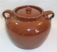 Vintage pottery bean pot.