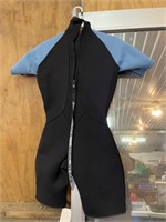 Wet suit size 9 / 10