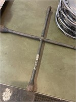 4 way lug wrench