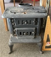Cast iron stove