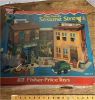 Fisher-Price Play Family Sesame Street