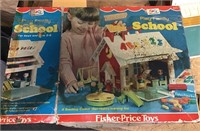 Fisher-Price Play Family school