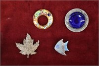 4 BROOCHES - MAPLE LEAF 2" X 2"
