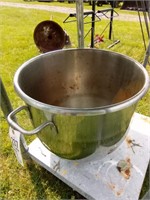 Stainless Mixing Pot & Stainless Table