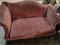 58x31x30 RED UPHOLSTERED SOFA
