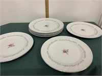 Fine China Of Japan Royal Swirl Dinner Plates