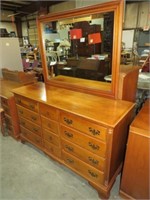 HUNGERFORD MEMPHIS SOLID WOOD DRESSER W MIRROR