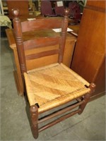 ANTIQUE WOVEN SEAT COUNTRY LADDERBACK CHAIR