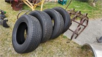 4 Michelin 265-65-R18 tires Less tham 1000 miles