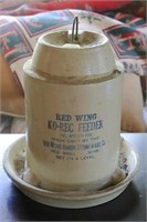 Stoneware Redwing Ko-REC Feeder
