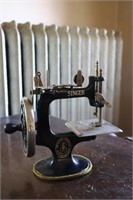 Child's Toy Singer 20-1 Sewing Machine