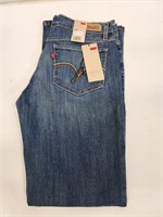 Brand New Women's Levi's Jeans Size 11