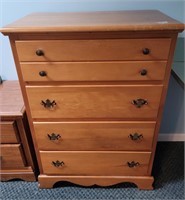 Wooden dresser. 4-drawer. 42×30×17½