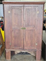 Antique / Primitive Corner Cabinet
