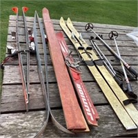 Family set of several different sizes of skis and