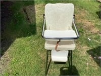 Vintage high chair - in real nice condition