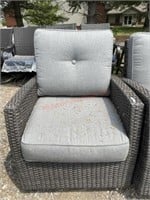 Outdoor cushioned swivel chair