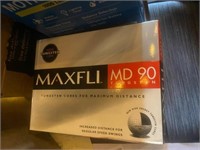 Golf ball set of 12 4 boxes of 3 Maxfli MD90