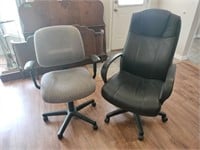 2 Swivel Office Chairs