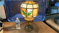 18” Slag Glass/Brass Electric Lamp - works