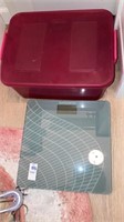 Smart heart bath scale, plastic tote bin
