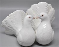 LLADRO Porcelain Couple of Doves / Kissing Doves
