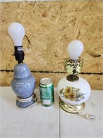 2 SMALL VINTAGE LAMPS BOTH WORK