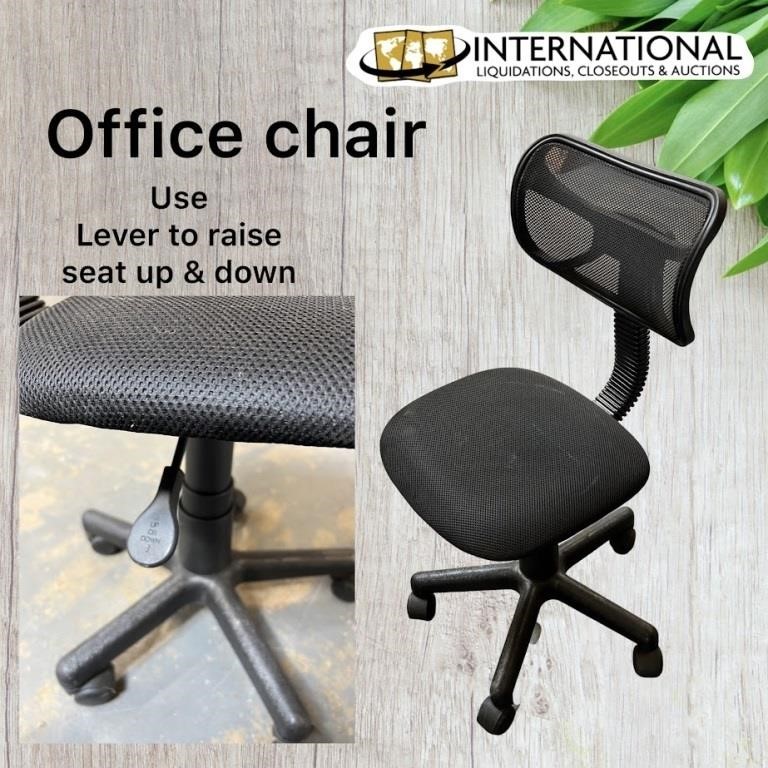 Mesh Back Office Chair w Adjustment Lever