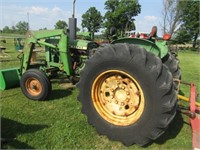 John Deere Tractor 2130 with175 loader
