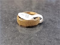 Size 6 Goldtone Stainless Steel Ring