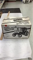 Deutz-allis tractor 1/16 scale model