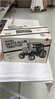 Deutz-allis tractor 1/16 scale model