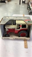 International 1066 5,000,000th tractor 1/16 scale
