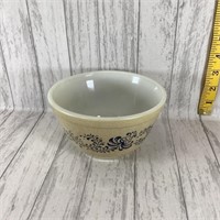 Pyrex Homestead 401 Mixing Bowl - No Flaws