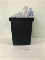LARGE BIN OF SOLO SMALL DISPOSABLE CUPS W LIDS
